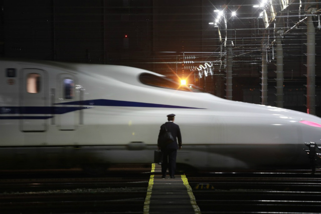 曙光 始発列車より